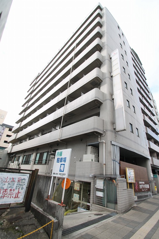 広島市中区舟入本町のマンションの建物外観