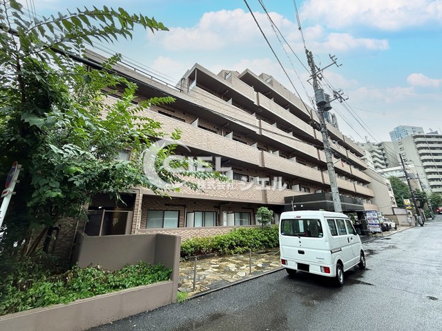 【リヴシティ新宿壱番館の建物外観】