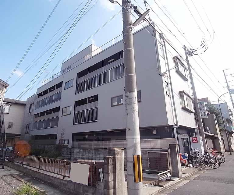 京都市左京区田中上柳町のマンションの建物外観