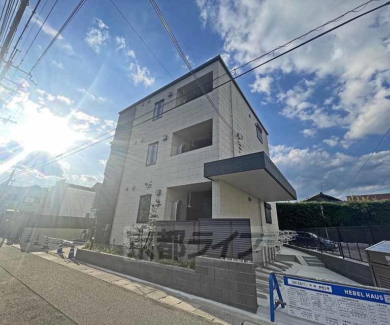 【京都市右京区嵯峨天龍寺今堀町のマンションの建物外観】