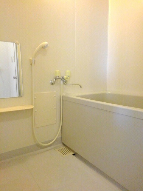 バス・シャワールーム　ゆったりバスルーム♪