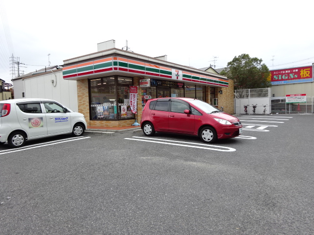 コンビニ　セブンイレブン堺平岡町店（コンビニ）まで632m