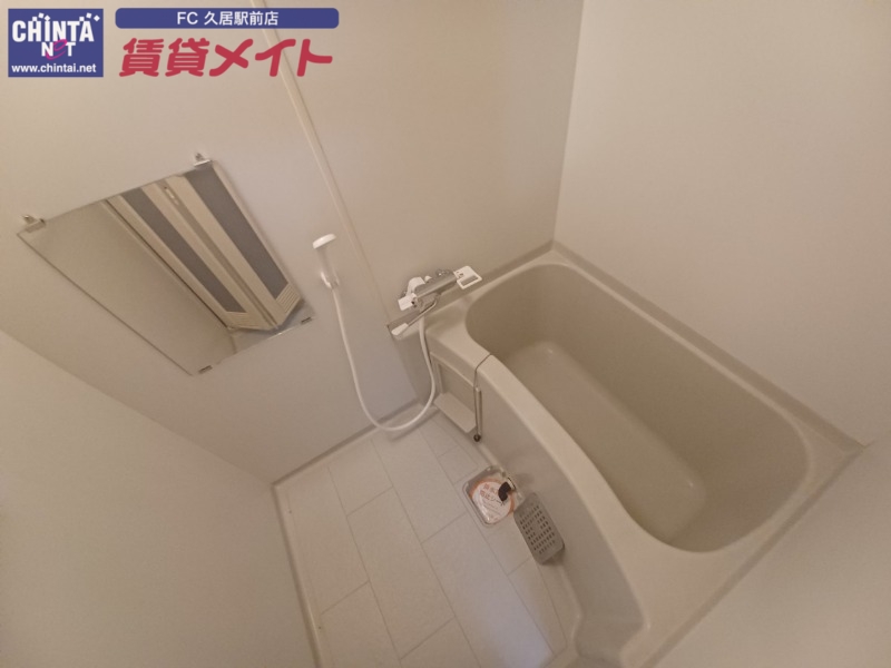 バス・シャワールーム　同物件別部屋参考写真です。