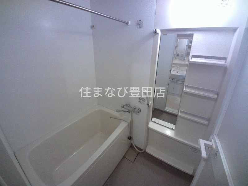 バス・シャワールーム　同型別部屋写真