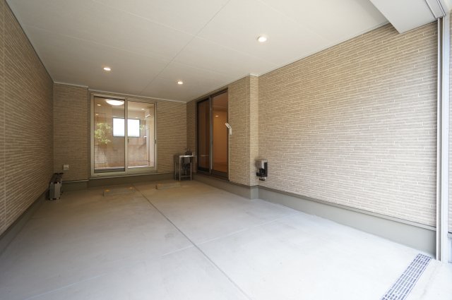 駐車場　お電話でのご予約がスムーズです！