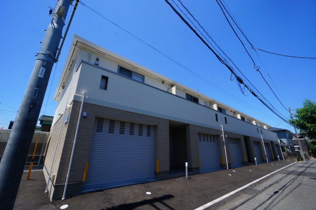 建物外観　物件、駅でお待ち合わせでのご案内歓迎！