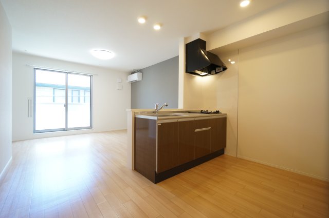 居室・リビング　当日の見学大歓迎！ ※すべて同タイプのお写真です