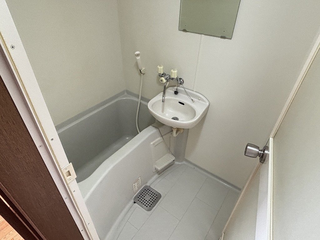 バス・シャワールーム　もちろんバストイレ別