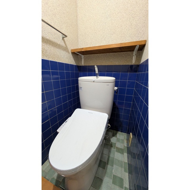 トイレ　温水洗浄暖房便座