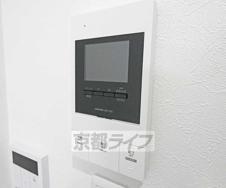 セキュリティ　モニター付きインターホンです。