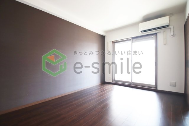 居室・リビング　こちらのリビングで趣味の時間をお楽しみください