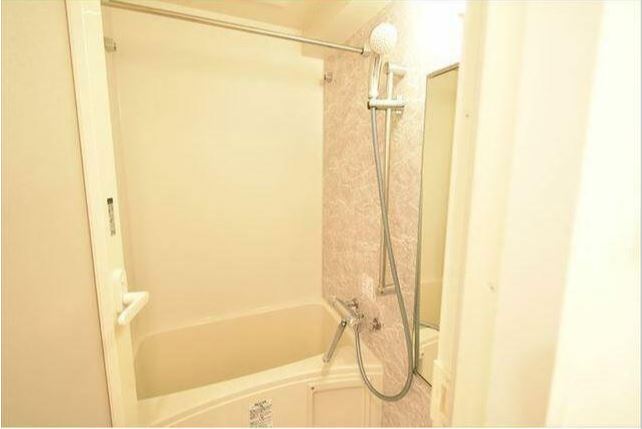 バス・シャワールーム　他のお部屋の参考写真となります。