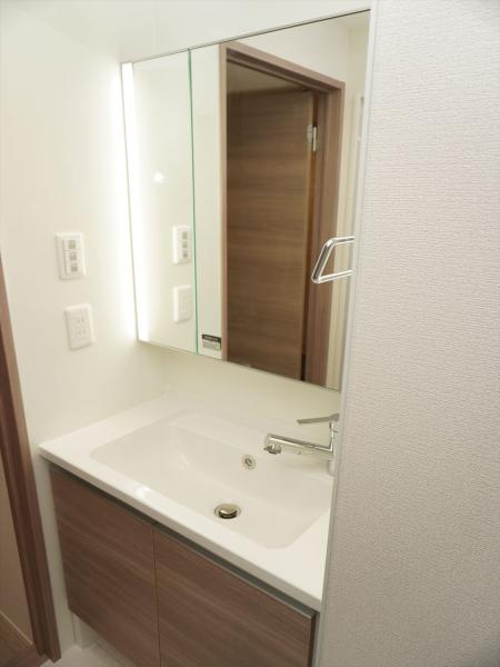 洗面設備　洗面所