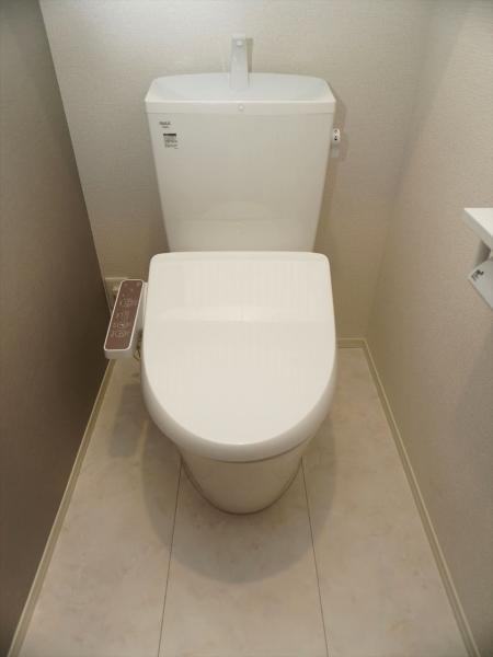 トイレ　トイレ