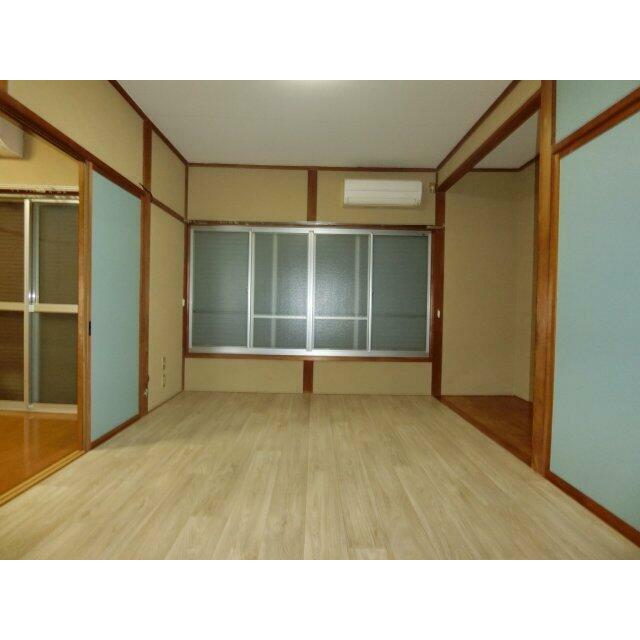 居室・リビング　同棟別室