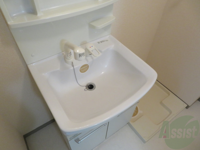 洗面設備　洗面台は独立していて使いやすそうです。