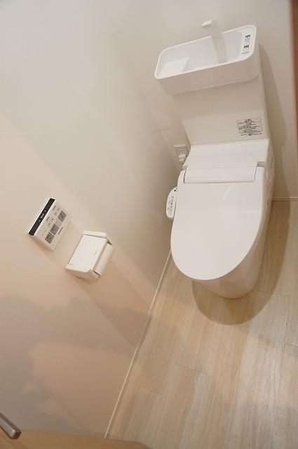 トイレ　トイレ