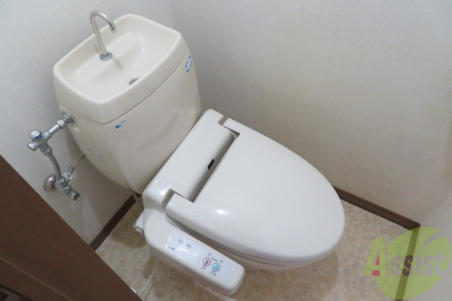 トイレ　トイレはシンプルかつオーソドックスで使いやすいです。
