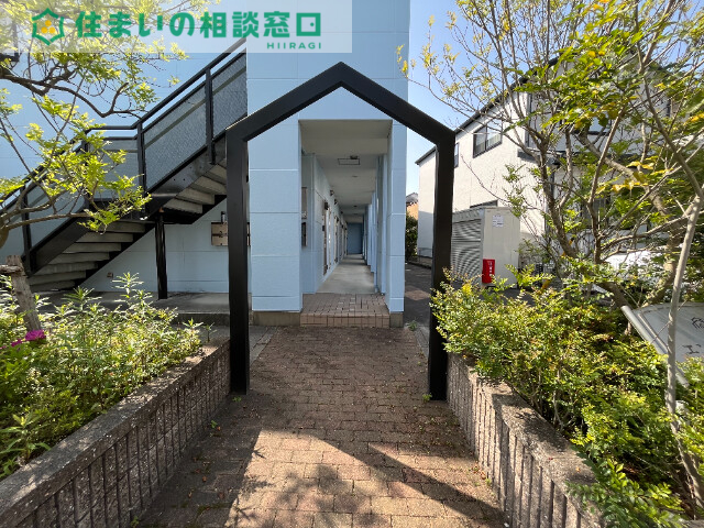 エントランス　外観写真（昼）