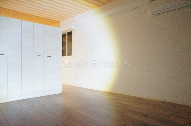 居室・リビング　室内