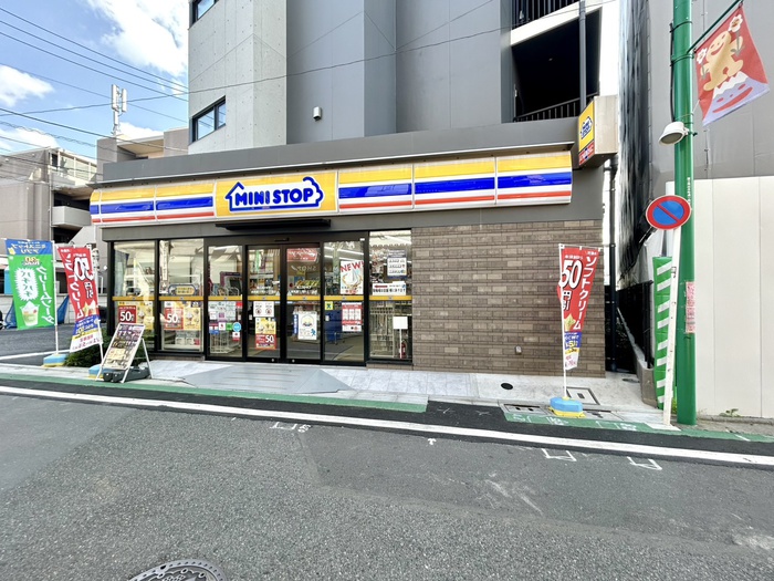 コンビニ　ミニストップ（コンビニ）まで400m