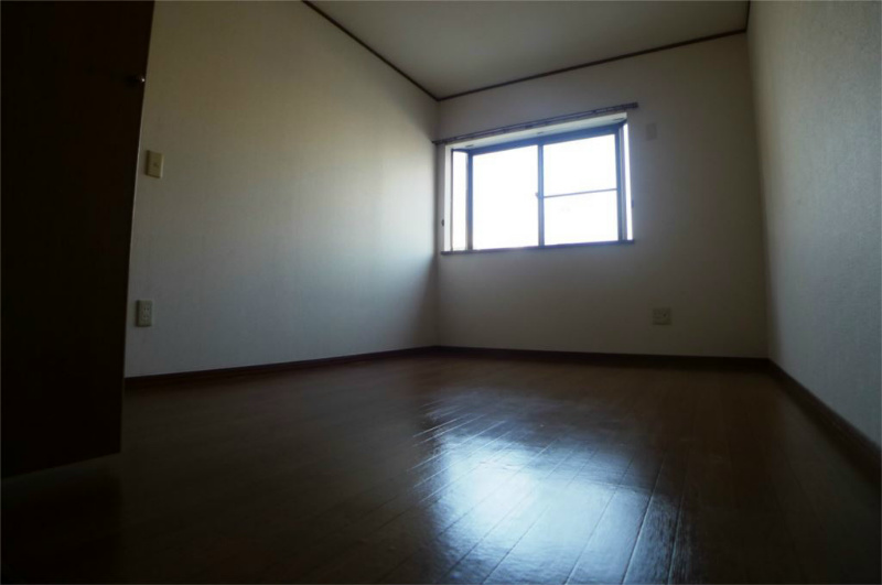 居室・リビング　写真は１０４号室