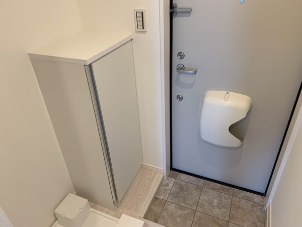 玄関　※別号室参考写真