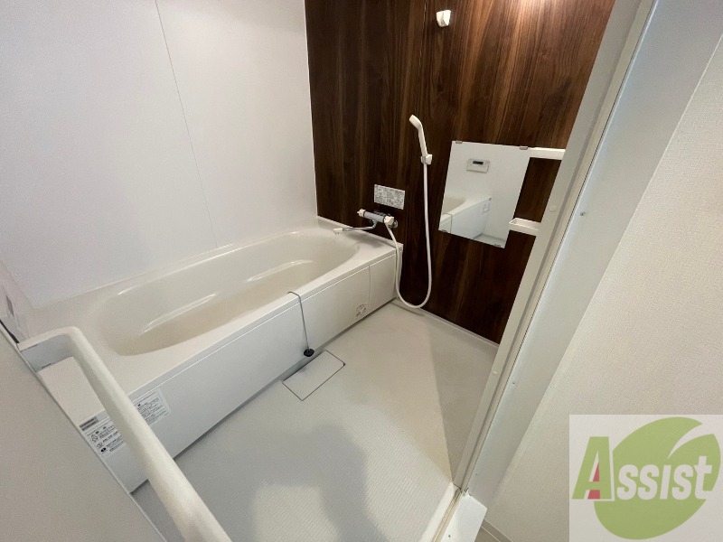 バス・シャワールーム　お風呂になります。一日の疲れを癒してくださいね。