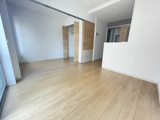 居室・リビング　※別号室の写真です