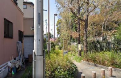 公園　向山ヶ谷戸緑地（公園）まで770m