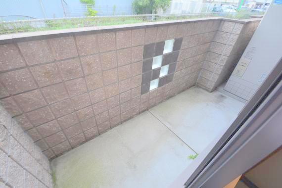 バルコニー　風通しの良いバルコニー。洗濯物もよく乾きそうです。