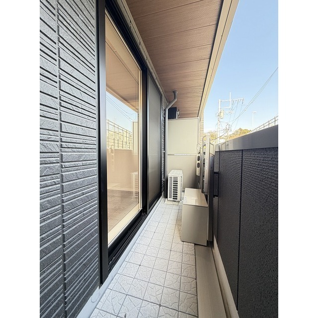 バルコニー　リビング側のバルコニーです♪