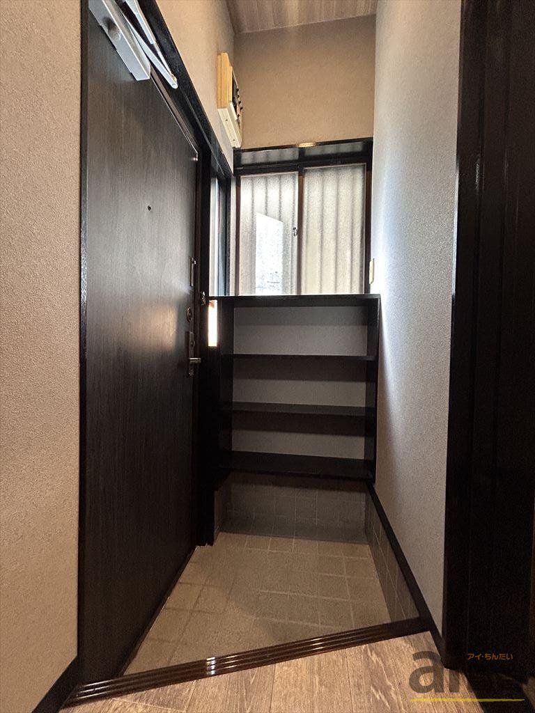 玄関　バルコニー