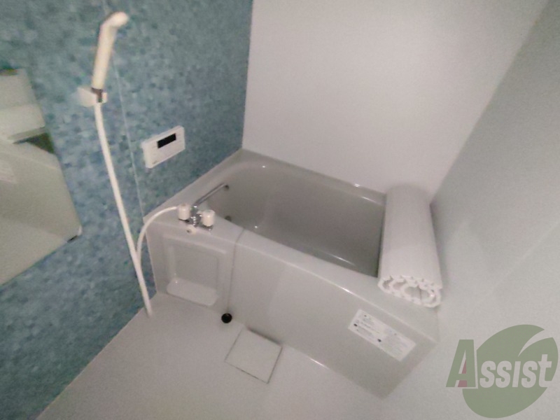 バス・シャワールーム　浴室は綺麗で追い焚きも付いて気持ちよくお過ごしいただけます。