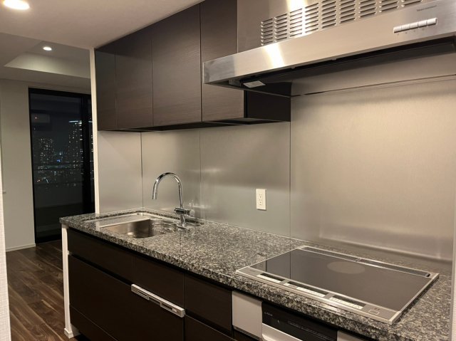 キッチン　※別部屋参考写真