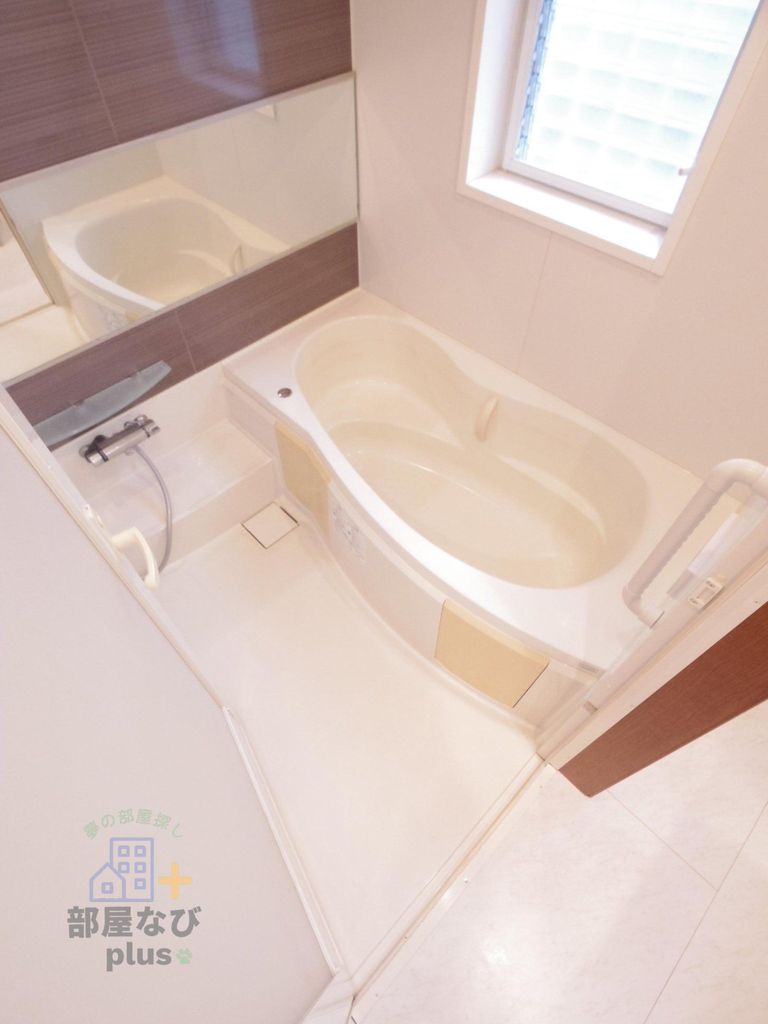 バス・シャワールーム　※他号室写真です