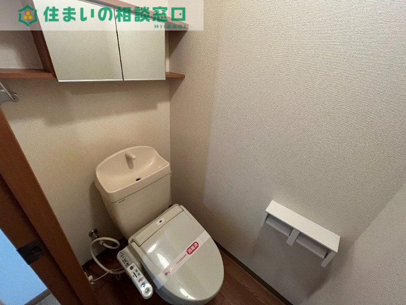 トイレ　同型