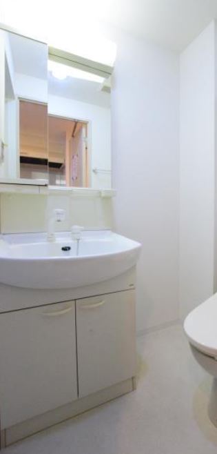 洗面設備　★シャワー付き独立洗面台★