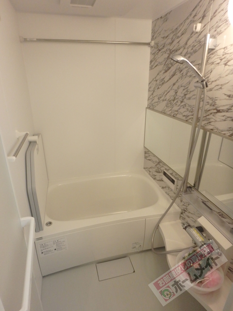 バス・シャワールーム　追い焚き付で寒い日も温まります♪