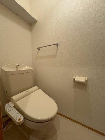 トイレ　トイレもきれいです