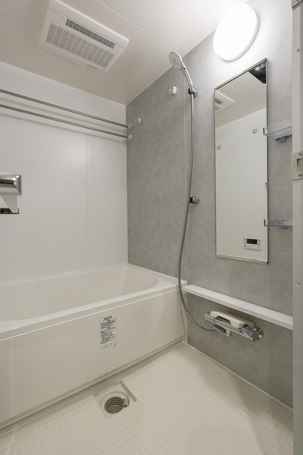 バス・シャワールーム　バスルーム