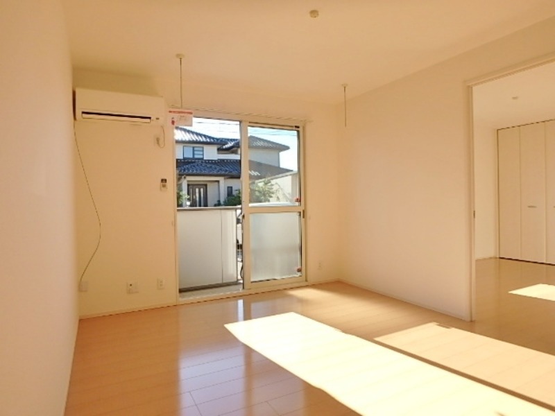 居室・リビング　図面と現状に相違がある場合には現状を優先