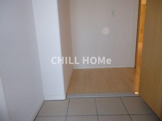 玄関　当社、チルホームのHPもご覧ください(^^)/物件情報多数♪