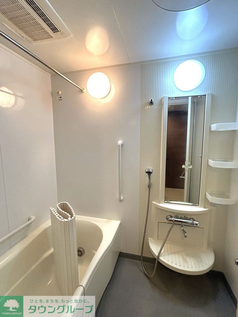 バス・シャワールーム　バスルーム