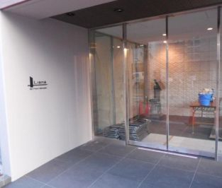 エントランス　建物の内部です