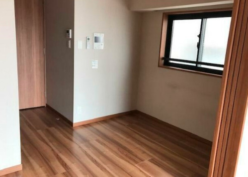 居室・リビング　こちらの居間で趣味の時間をお楽しみください