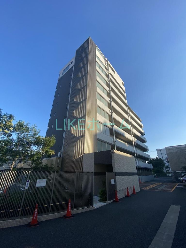 建物外観　駐車場