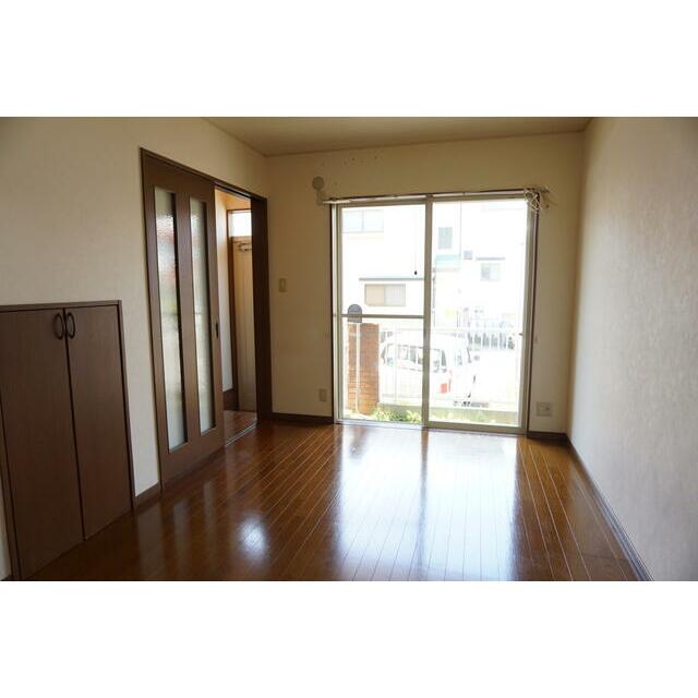 居室・リビング　１０帖のＬＤＫ