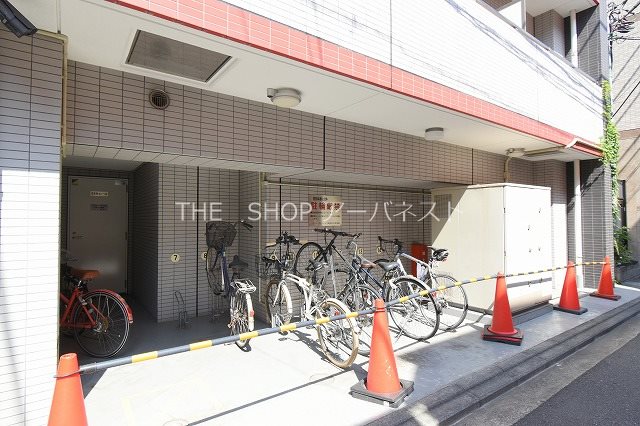 その他共有部分　駐輪場あり