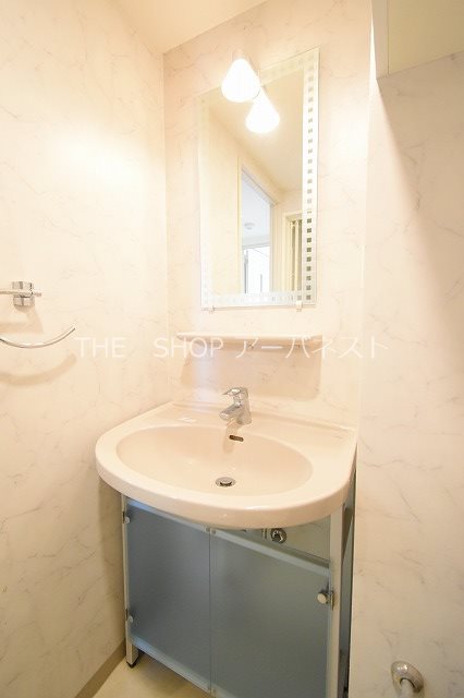 洗面設備　独立洗面台完備